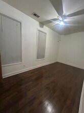 5653 W Montrose Ave, Unit Second floor in Chicago, IL - Building Photo - Building Photo