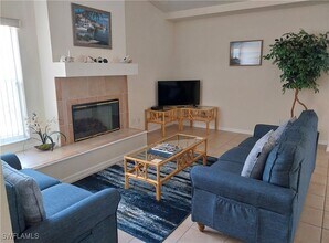 449 Dundee Ct in Naples, FL - Building Photo - Building Photo