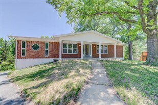 1219 Blairshire Dr in Ballwin, MO - Building Photo