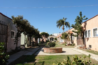 1255-1275 N Berendo St in Los Angeles, CA - Building Photo - Building Photo