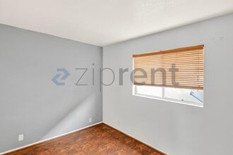 1115 252nd St in Los Angeles, CA - Building Photo - Building Photo