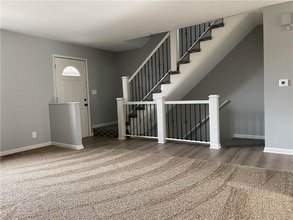 10211 W 96th Terrace in Overland Park, KS - Building Photo - Building Photo