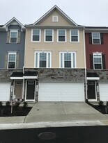 2802 Wheatland Station Way in Fredericksburg, VA - Building Photo