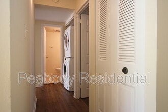 11615 Stoneview Square in Reston, VA - Foto de edificio - Building Photo