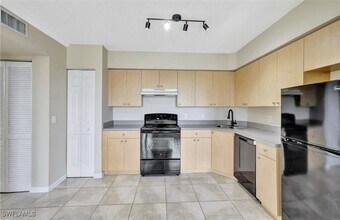 8687 River Homes Lane in Bonita Springs, FL - Foto de edificio - Building Photo