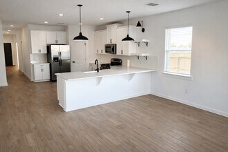 8438 Bay Rdg Cir in Baytown, TX - Building Photo - Building Photo