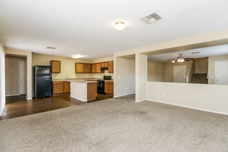 3649 E Constitution Dr in Gilbert, AZ - Building Photo - Building Photo