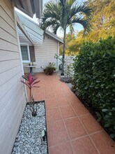 14912 SW 143rd Ct in Miami, FL - Building Photo - Building Photo