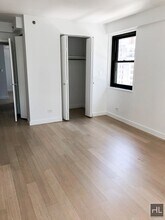 East 39th Street in New York, NY - Foto de edificio - Building Photo