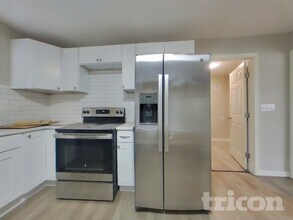 1133 NE Banner Dr in Lee's Summit, MO - Building Photo - Building Photo