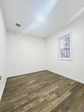 77 Oak St, Unit 3 in Jersey City, NJ - Building Photo - Building Photo