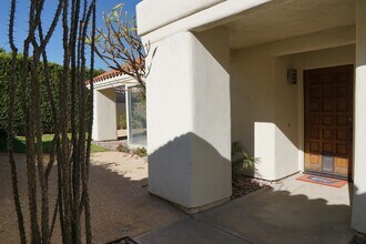 43917 Cll Las Brisas W in Palm Desert, CA - Building Photo - Building Photo