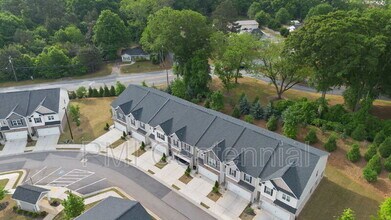 192 Hampton Cir in Mcdonough, GA - Building Photo - Building Photo