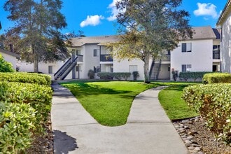 Valley Breeze Apartments in San Diego, CA - Building Photo - Building Photo