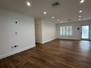 7535 SW 117th St in Miami, FL - Building Photo - Building Photo