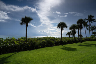 400 Ocean Trail Way in Jupiter, FL - Foto de edificio - Building Photo