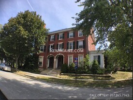 99 Broadway in Bangor, ME - Building Photo