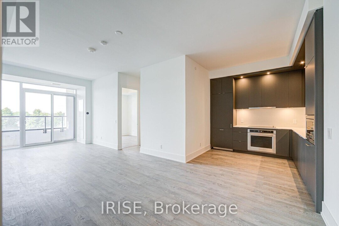 115 Denison Ave in Toronto, ON - Building Photo