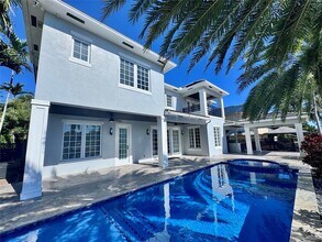 1744 SE 9th St in Fort Lauderdale, FL - Building Photo - Building Photo