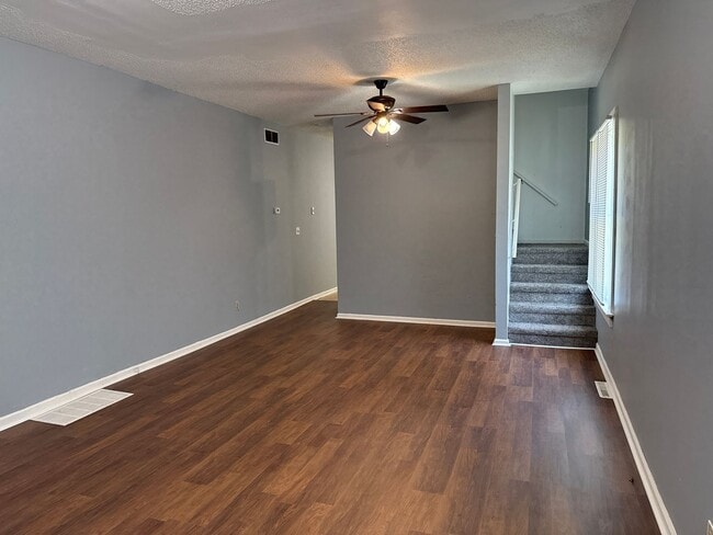 property at 1604 W Selinger St