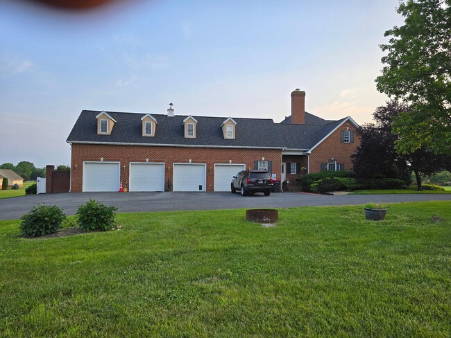 1495 Merrimans Ln in Winchester, VA - Building Photo - Building Photo