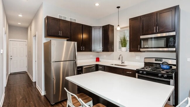 1922 N Rockwell St in Chicago, IL - Building Photo - Building Photo