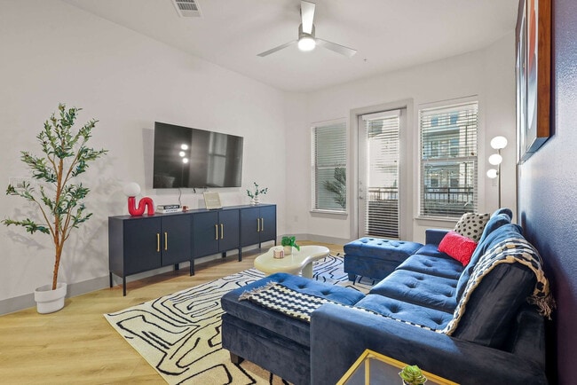 13701 Montfort Dr in Dallas, TX - Building Photo - Building Photo