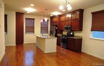 3074 Kilmer Ave in Troy, MI - Building Photo - Building Photo