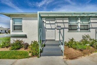 8330 Kittyhawk Ave, Unit 8330 in Los Angeles, CA - Building Photo - Building Photo