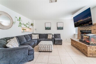 2692 Matogroso Ln in Las Vegas, NV - Building Photo - Building Photo