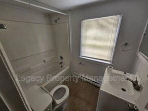 1111 N Mebane St in Burlington, NC - Building Photo - Building Photo