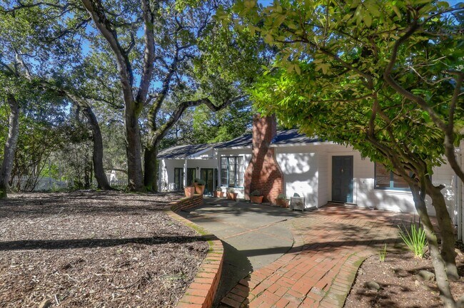 1766 Woodhaven Way in Oakland, CA - Building Photo - Building Photo