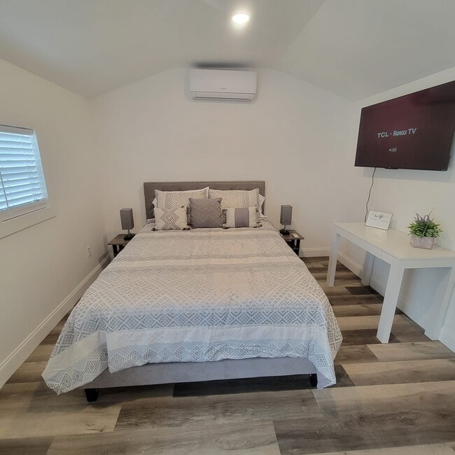 420 Crevasse St, Unit Apartment