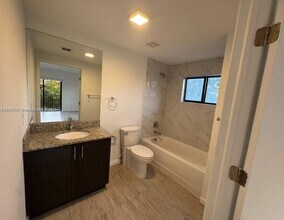 1801 SW 32nd Ave in Miami, FL - Building Photo - Building Photo