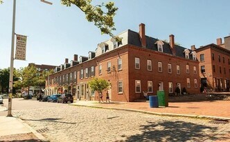 141 Washington St in Salem, MA - Building Photo