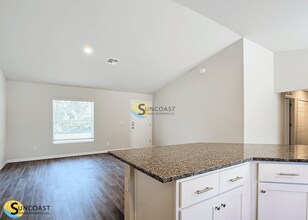 122 NW 12th Pl in Cape Coral, FL - Building Photo - Building Photo