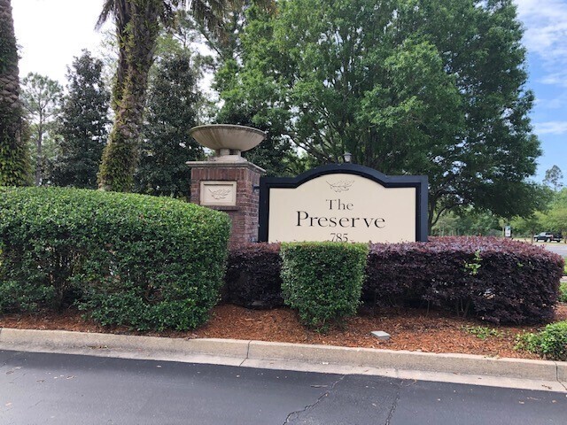 property at 785 Oakleaf Plantation Pky