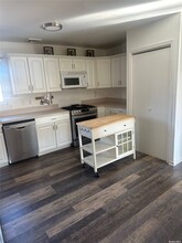 7 Oak St in Valley Stream, NY - Building Photo - Building Photo