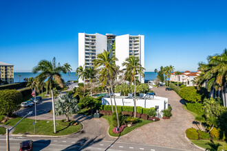 Horizon House in Naples, FL - Building Photo - Building Photo