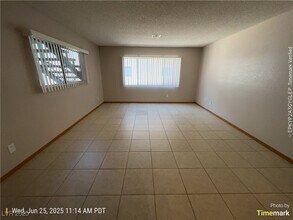 120 Orland St in Las Vegas, NV - Building Photo - Building Photo