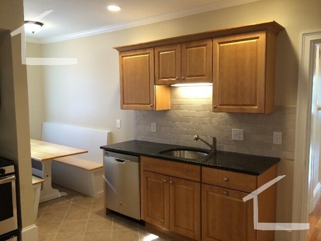 645 Washington St in Boston, MA - Foto de edificio - Building Photo