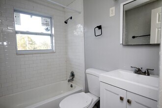 1957 W 44th St in Jacksonville, FL - Building Photo - Building Photo