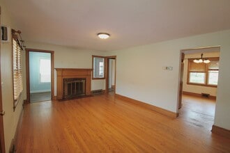 103 Dinkel Ave in Bridgewater, VA - Building Photo - Building Photo