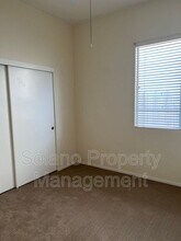 480 Stern Dr in Dixon, CA - Building Photo - Building Photo