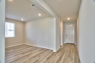 24319 Insignia Dr in Menifee, CA - Building Photo - Building Photo