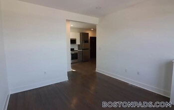 11 Peterborough St in Boston, MA - Building Photo - Building Photo