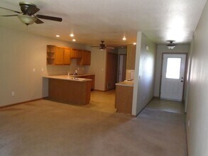 22605 Hollow Oak Ln in St. Robert, MO - Building Photo - Building Photo