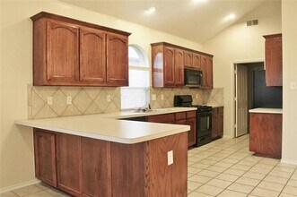 5752 Barrier Reef Dr in Fort Worth, TX - Building Photo - Building Photo