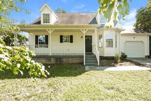 311 Shadylake Dr in La Vergne, TN - Building Photo