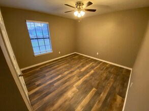 1502 Daffan Ave in Ennis, TX - Building Photo - Building Photo